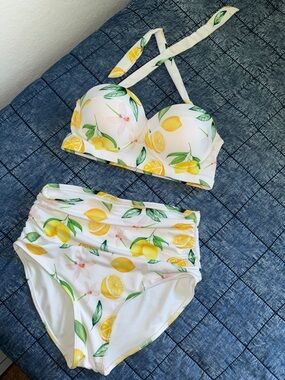 White Lemon Print High-Waist Bikini Set size M